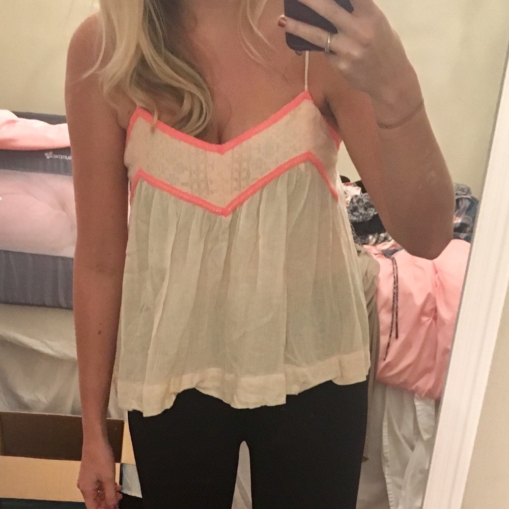 American Eagle coral and cream tank top